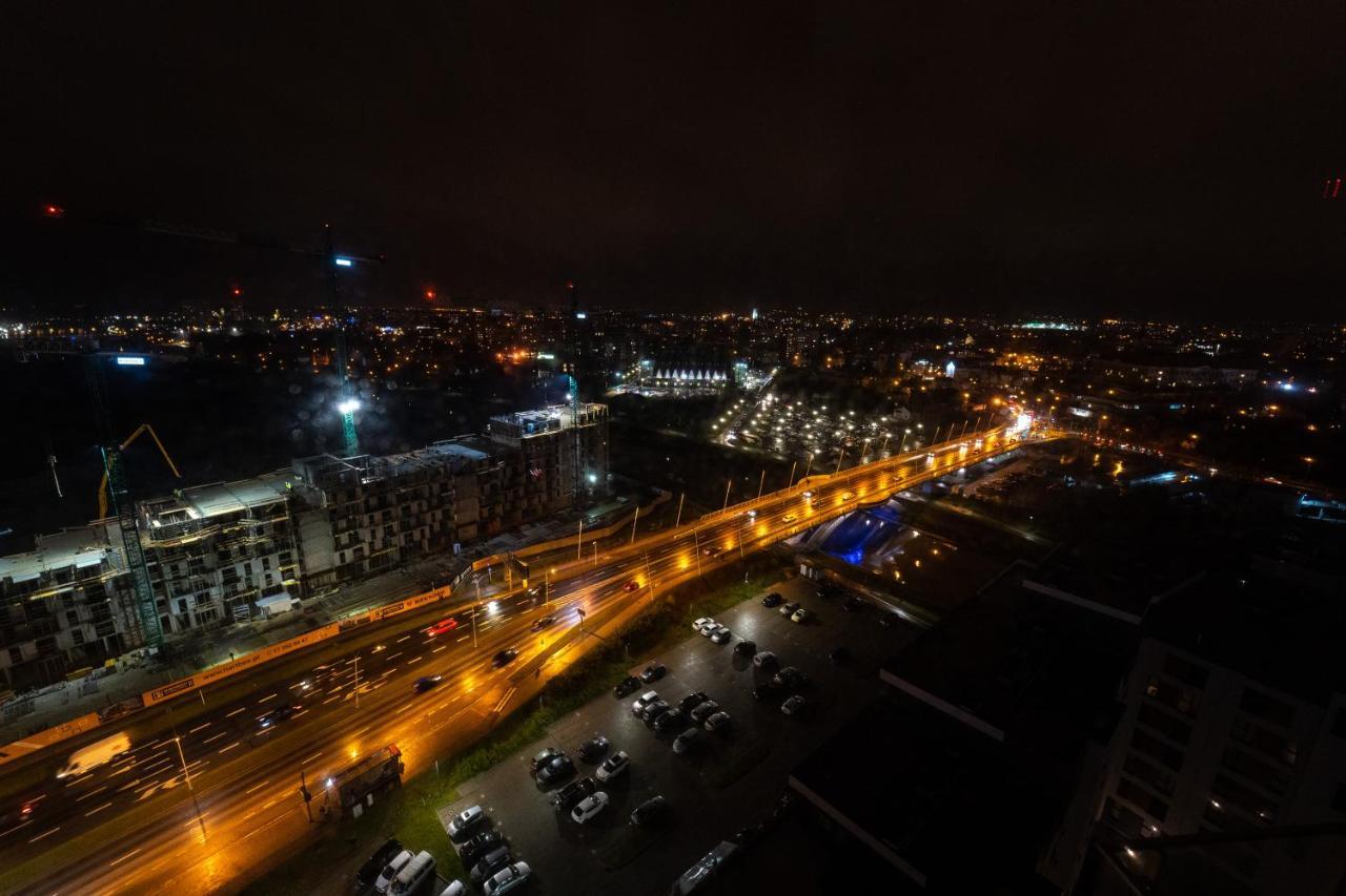 Ferienwohnung Panorama Capital Tito - 16 Pietro Rzeszów Exterior foto