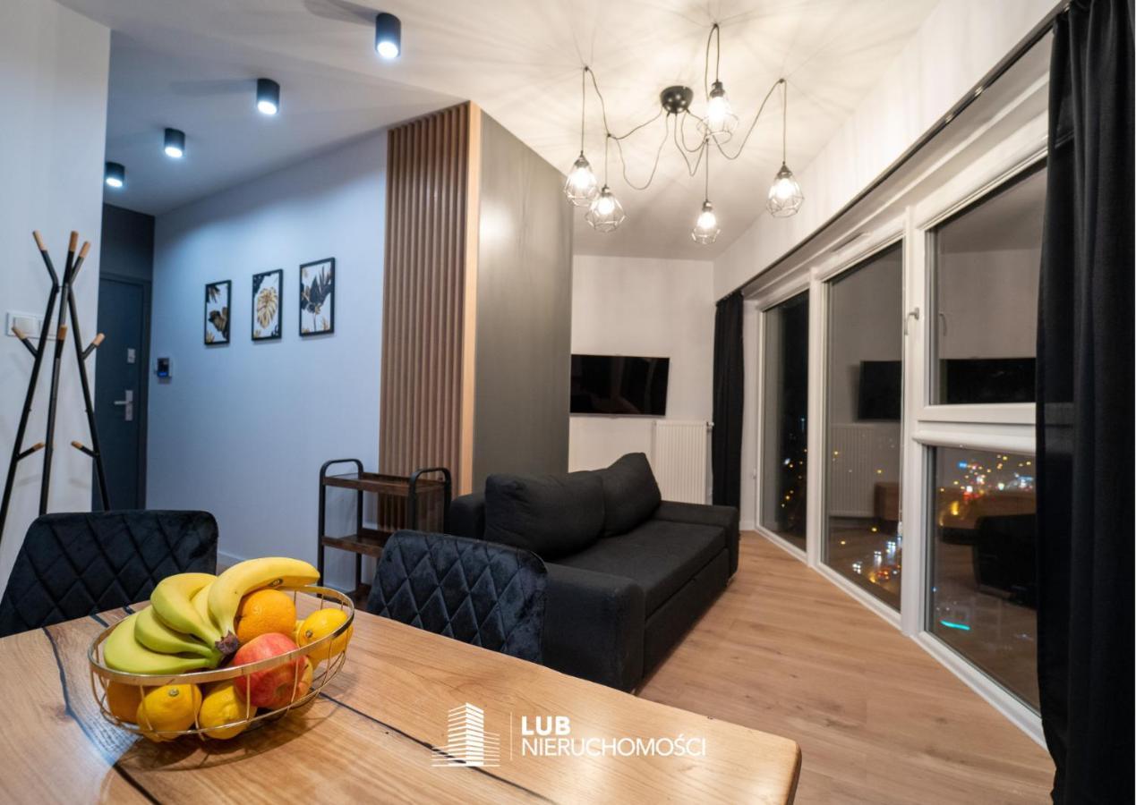 Ferienwohnung Panorama Capital Tito - 16 Pietro Rzeszów Exterior foto