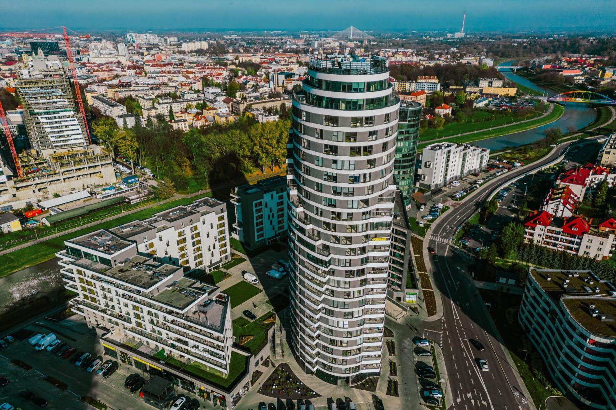 Ferienwohnung Panorama Capital Tito - 16 Pietro Rzeszów Exterior foto